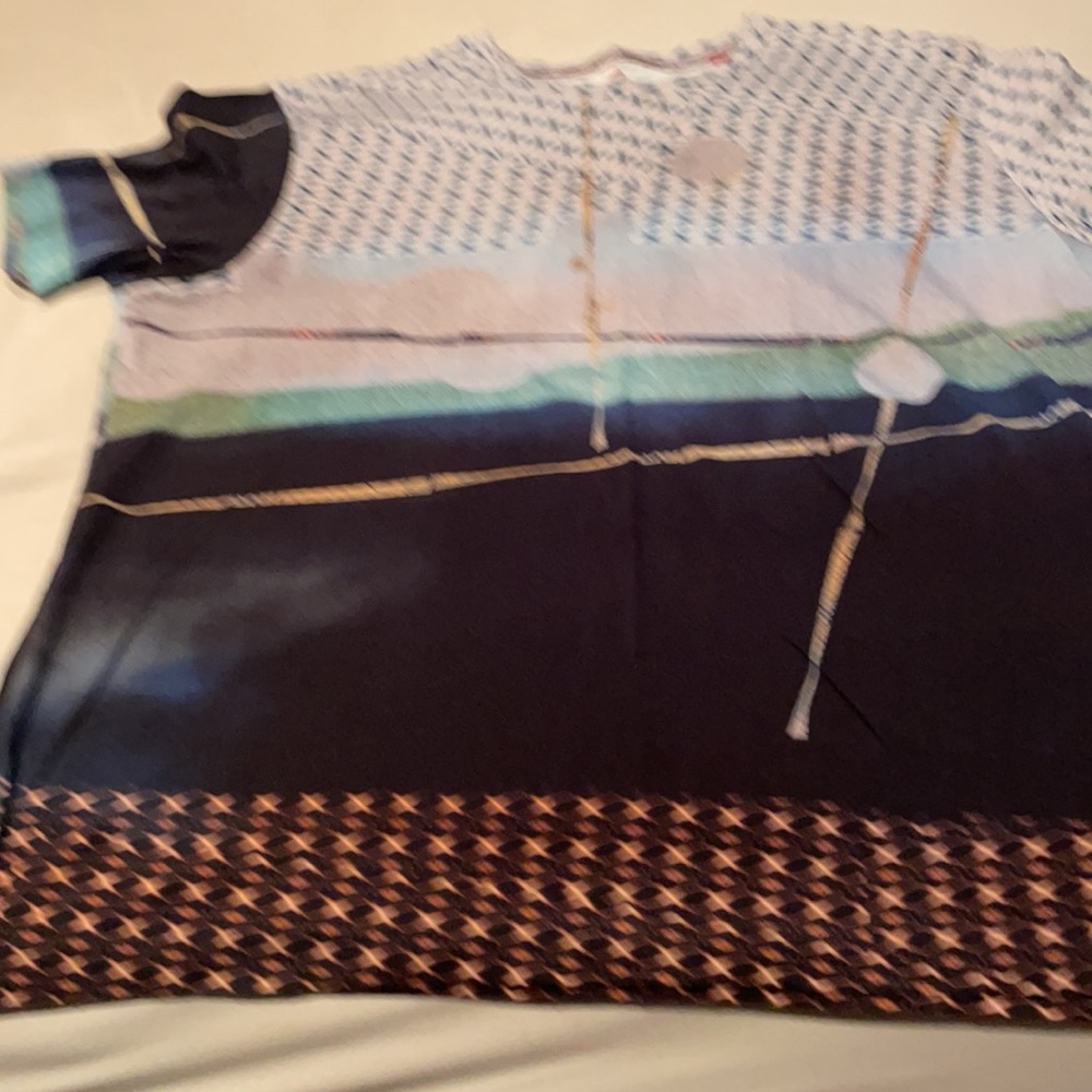 Robert Graham Large Multi Colored Tee - image 4